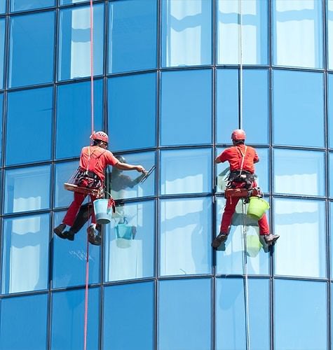 Мытье фасадов промальпинистами в Бердске